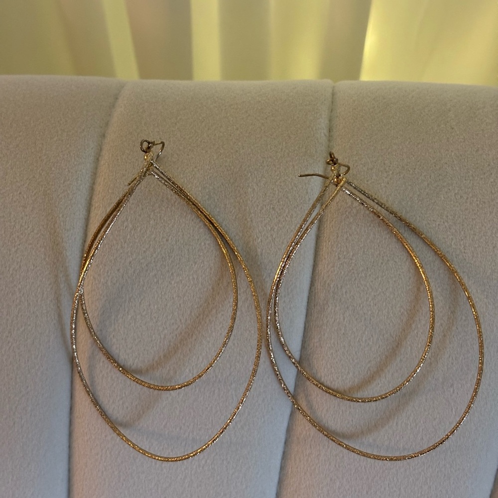 Express Gold Hoop Earrings Sleek Design